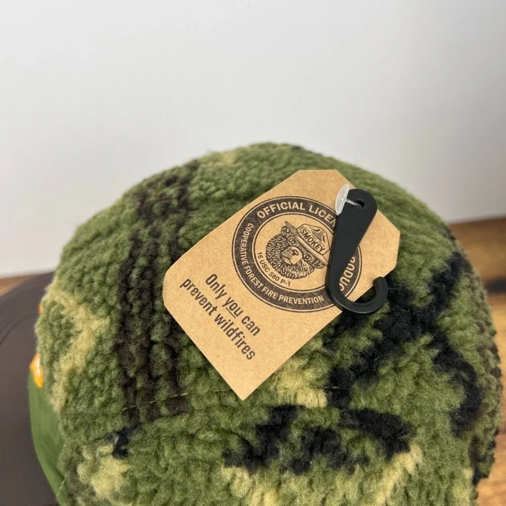 Mad Engine Smokey The Bear Fuzzy Fleece Strapback Hat NWD Green Aztec - Picture 5 of 9